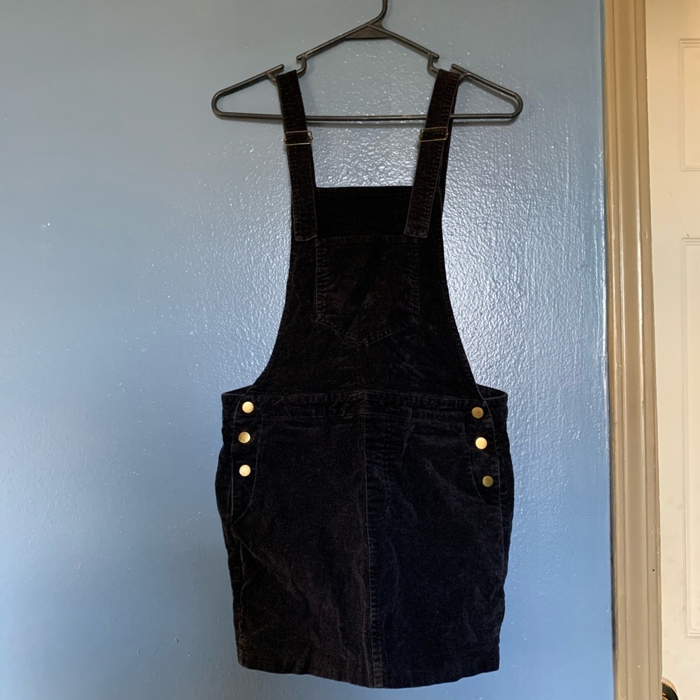 Overall skirt